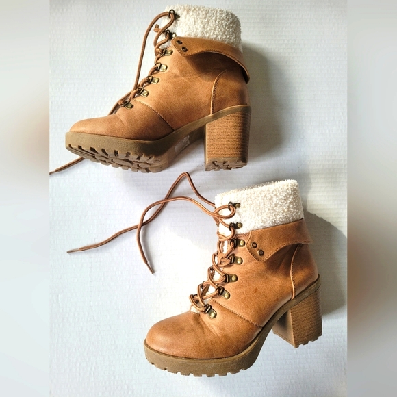 JustFab Shoes - JustFab High Heeled Winter Boots Size 7